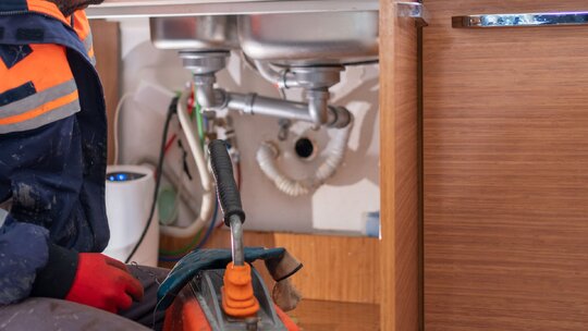 blog-choose-right-plumber-blocked-drains
